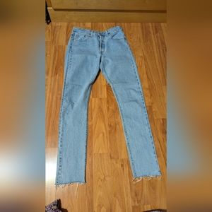 Women's Levi 501 Skinny Jeans, light wash, raw hem, sz 29/32, lightly worn